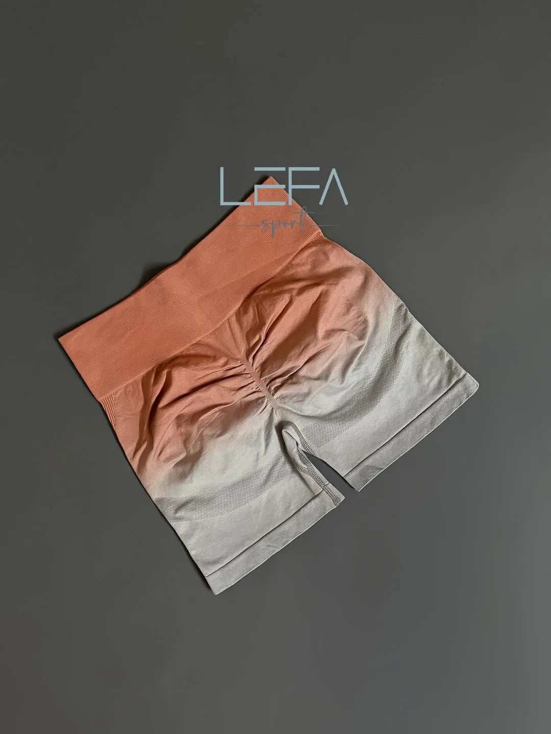 Women’s Seamless Gradient Scrunch Workout Shorts