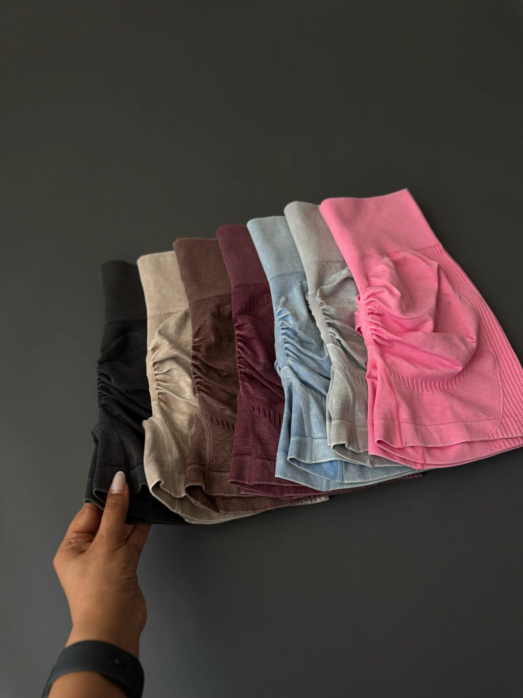 Women’s High-Waisted Scrunch Seamless Shorts