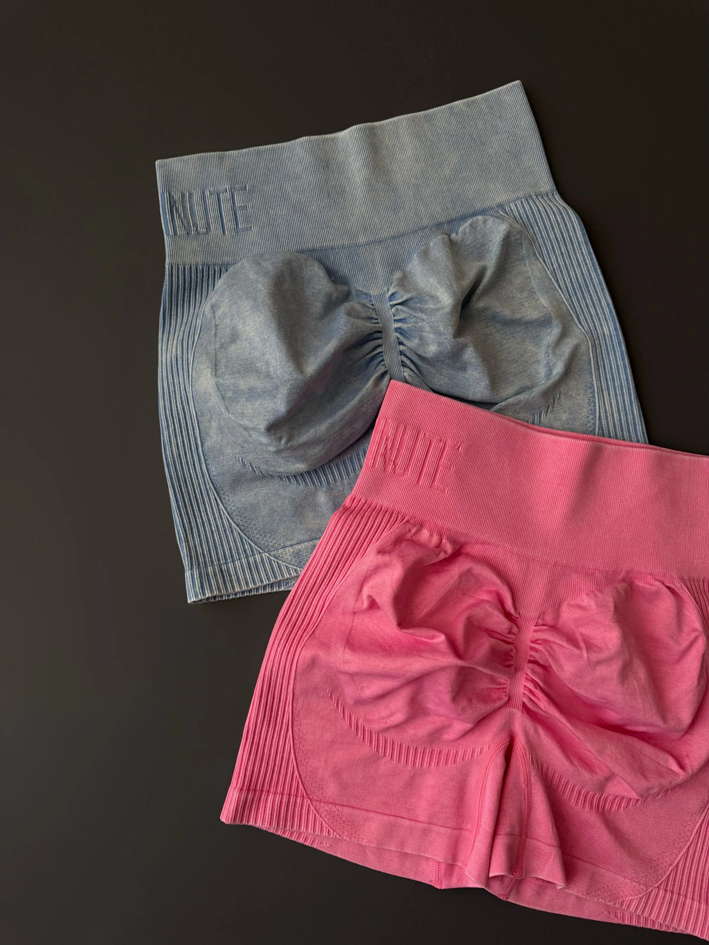 Women’s High-Waisted Scrunch Seamless Shorts