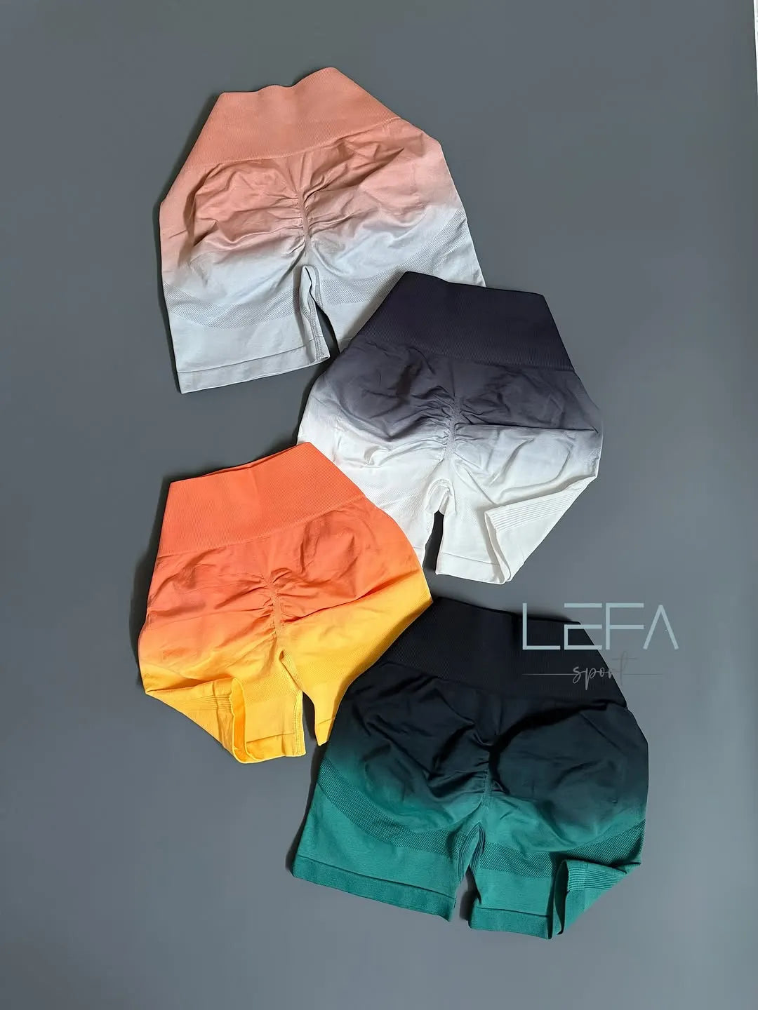 Women’s Seamless Gradient Scrunch Workout Shorts