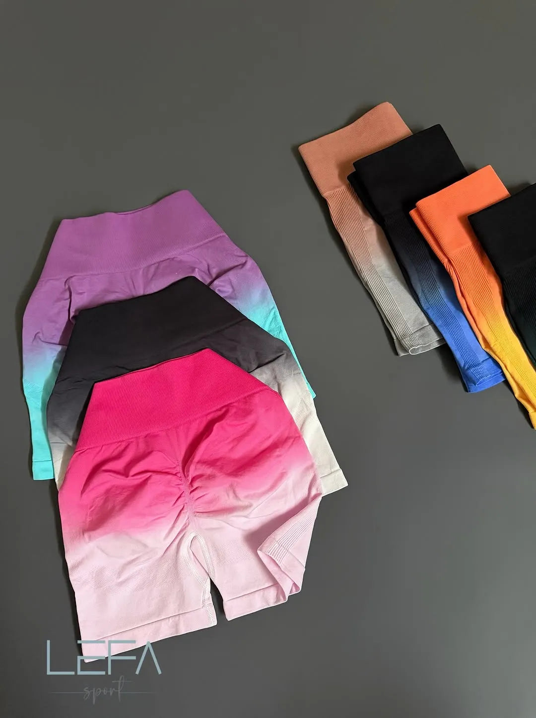 Women’s Seamless Gradient Scrunch Workout Shorts